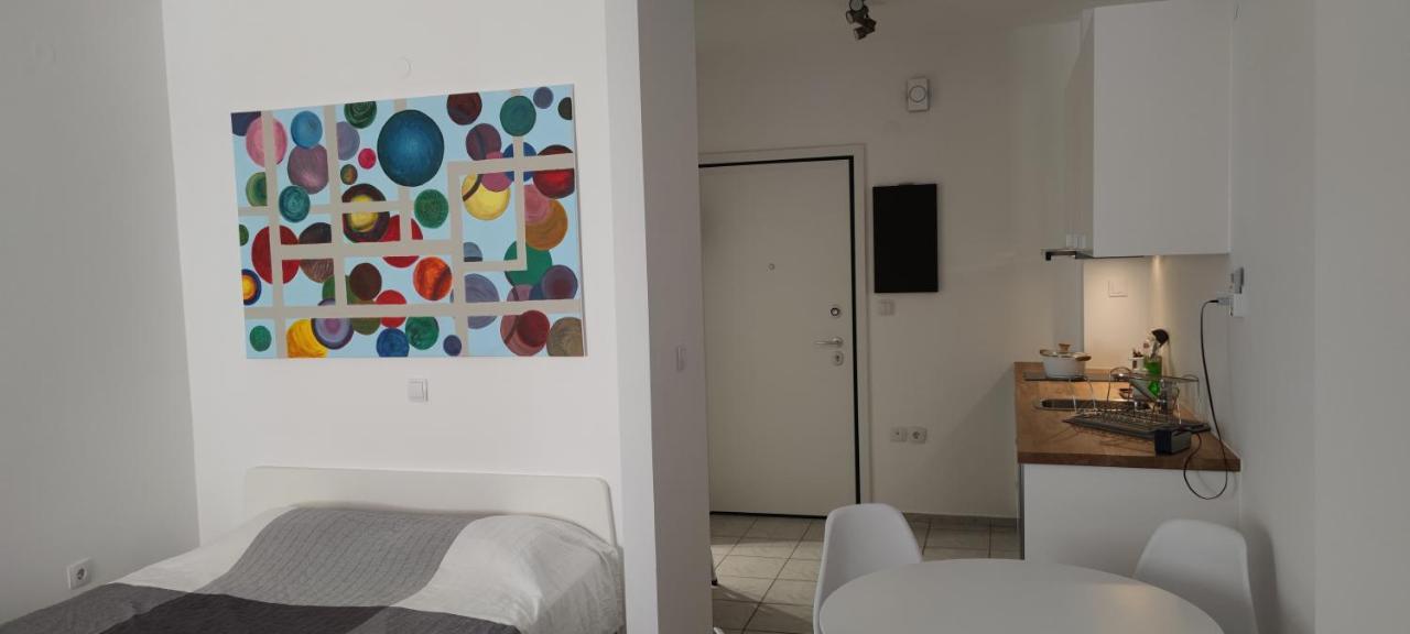 Studio Ena Néoi Epivátai Exteriér fotografie