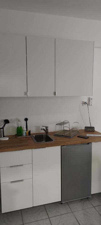 Studio Ena Néoi Epivátai Exteriér fotografie