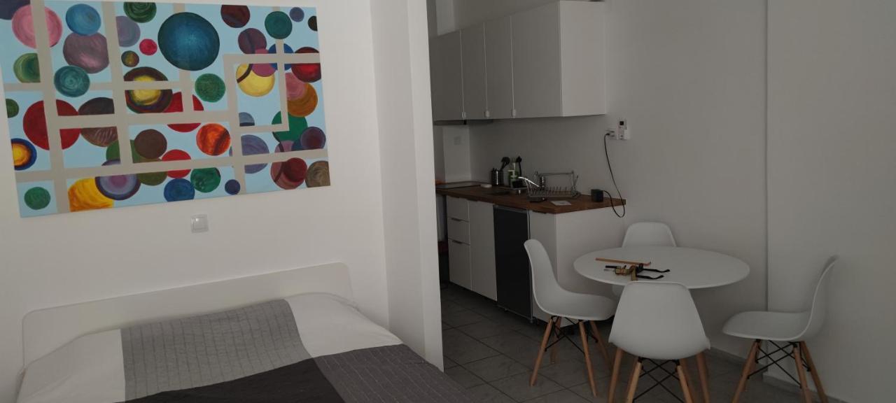 Studio Ena Néoi Epivátai Exteriér fotografie