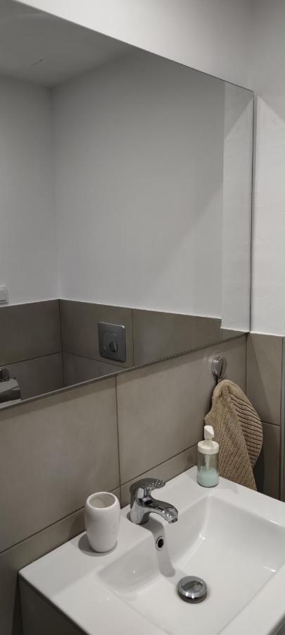 Studio Ena Néoi Epivátai Exteriér fotografie